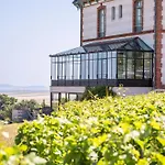 Chateau De Hotel