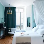 Chateau De Hotel 5*