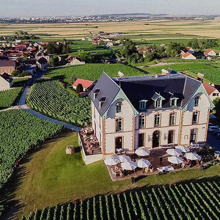 Chateau De Szálloda 5*